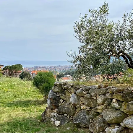 Bilocale Belio Con Terrazzo In Frazione Di Lejlighed