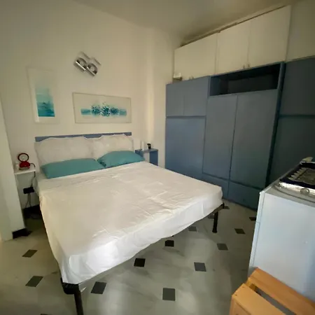 Bilocale Belio Con Terrazzo In Frazione Di * Loano